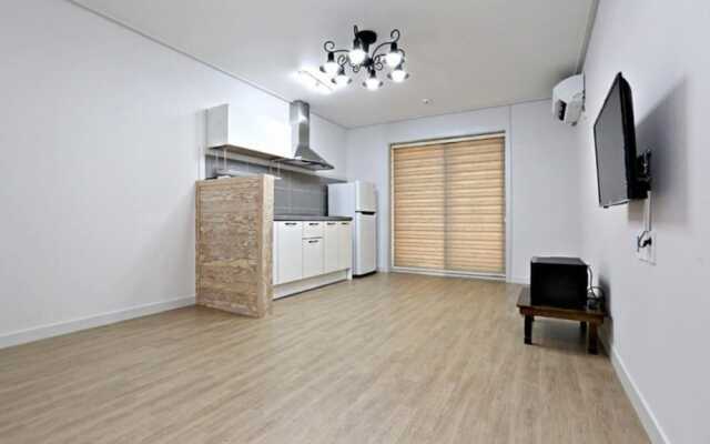 Taean Solbatgil Pension