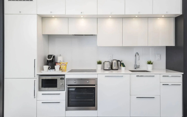 Diamond Vacation Homes - Eaton Centre