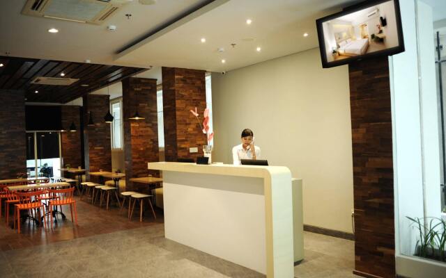 Cleo Hotel Basuki Rahmat Surabaya