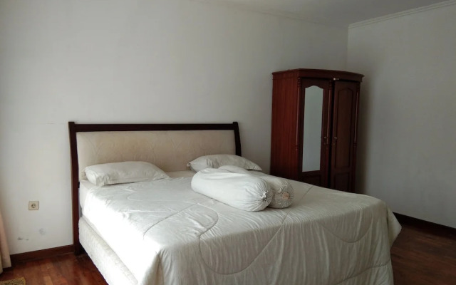 Villa Danau 5 Bedroom for 50 pax