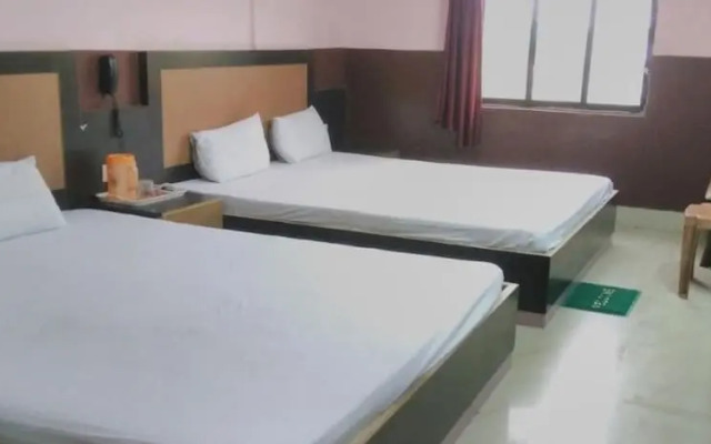 Goroomgo Samrat Palace Puri