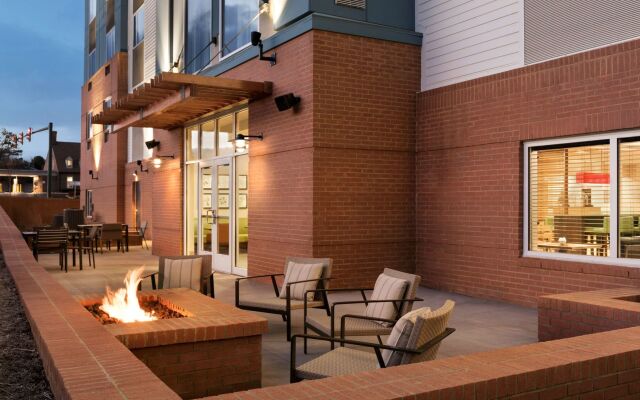 Country Inn & Suites by Radisson, Charlottesville-UVA, VA