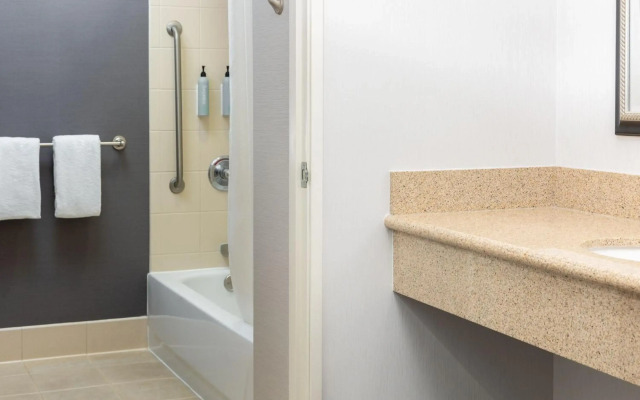 Courtyard by Marriott Ontario Rancho Cucamonga