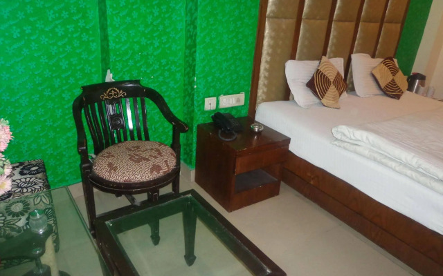 Hotel Guruvas Inn