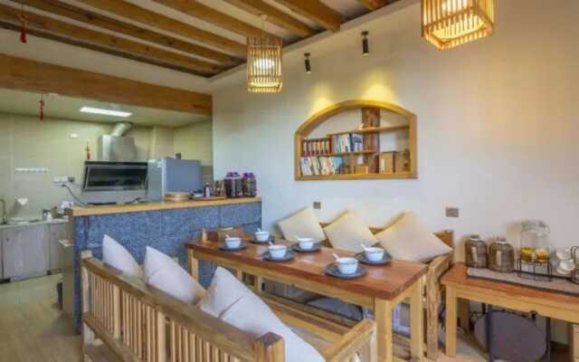 Floral Hotel · Dream Lijiang Inn Lijiang