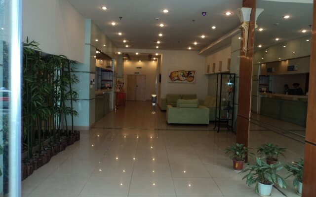Ji Hotel (Shanghai Hailun Road Metro Station)