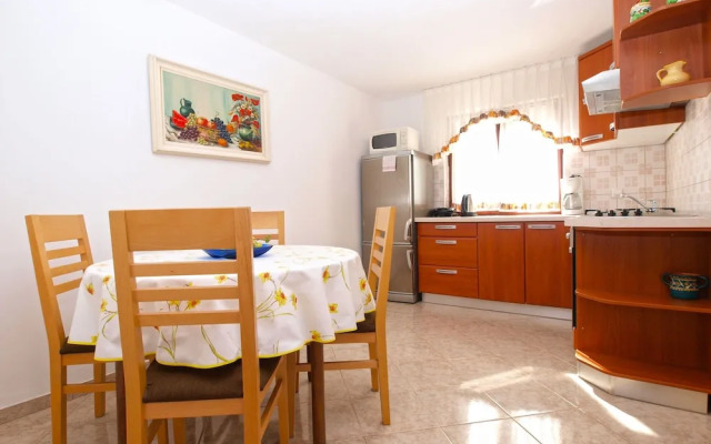 Apartment 1482