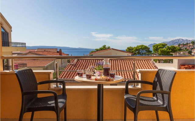 One-Bedroom Apartment with Sea View in Baska Voda