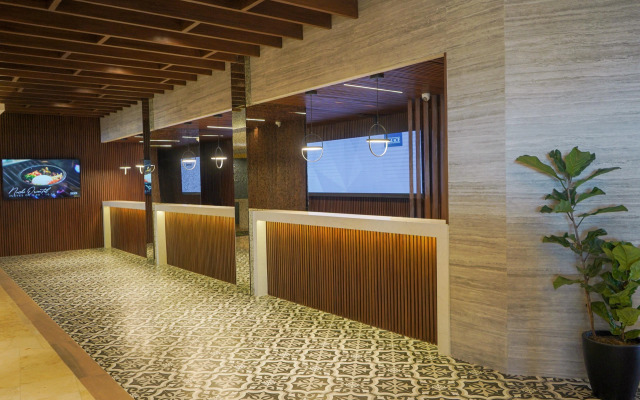 Oceano Palace Beach Resort