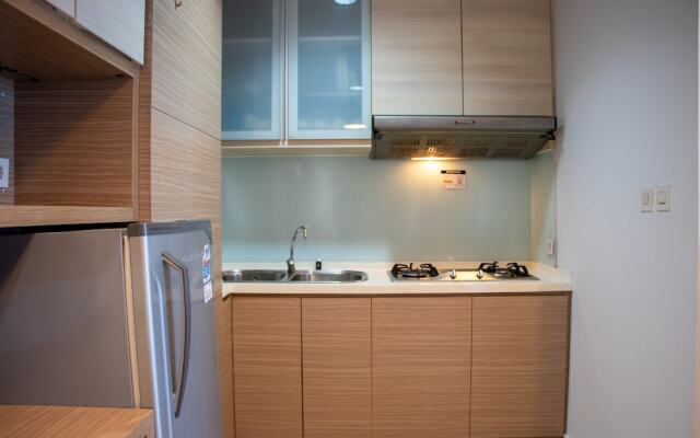 Nice And Homey 2Br Apartment At Capitol Park Residence