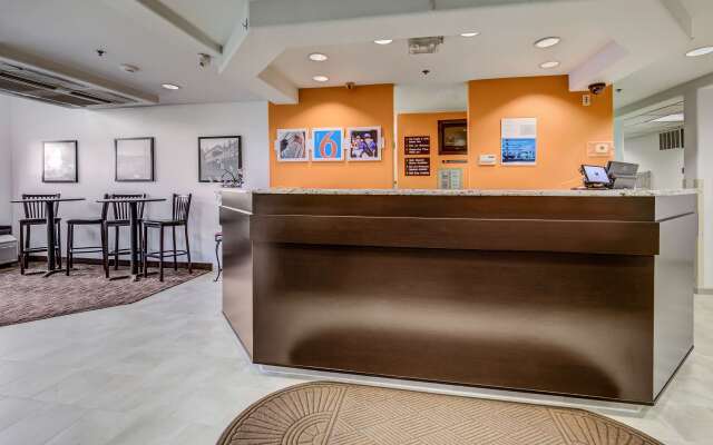 Motel 6 Sutherlin, OR