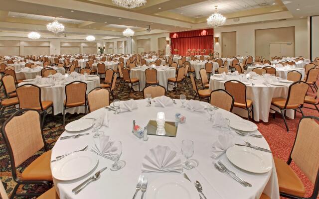 Holiday Inn University of Memphis All Suite by IHG
