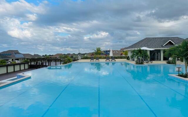 720 Sea Breeze Vacation Home