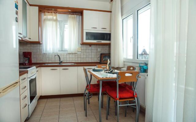 Menexe Apartments-Kelyfos