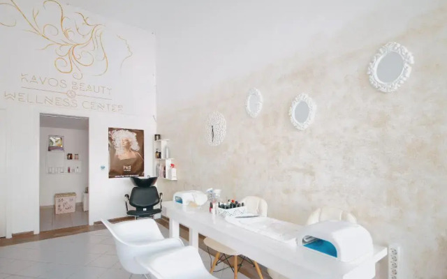 Olive Grove Beachfront Apartments & Suites