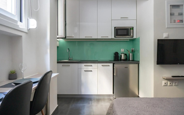 Pan's Cave Studio in Plaka