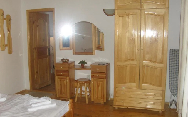 Yakovtsi Inn