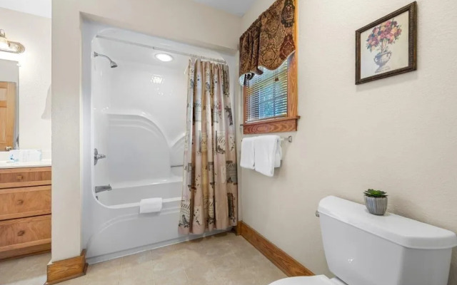 Poplar Point Condo Unit 12B - Two Bedroom Condo
