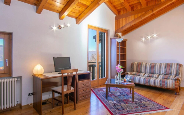 Il Lago Blu Loft With Pool