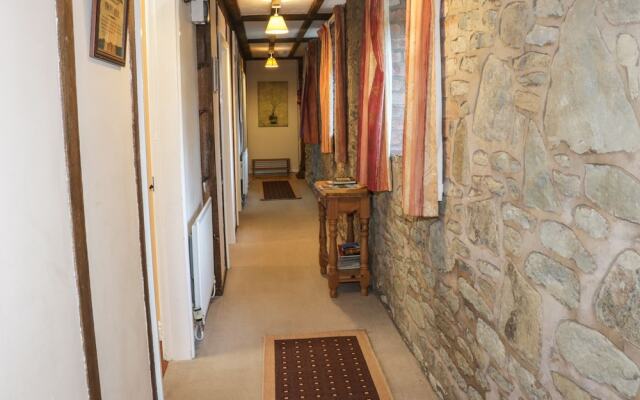 Pinstones Cottage