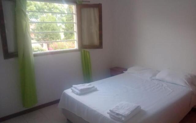 Amplio duplex a 400 metros de la playa