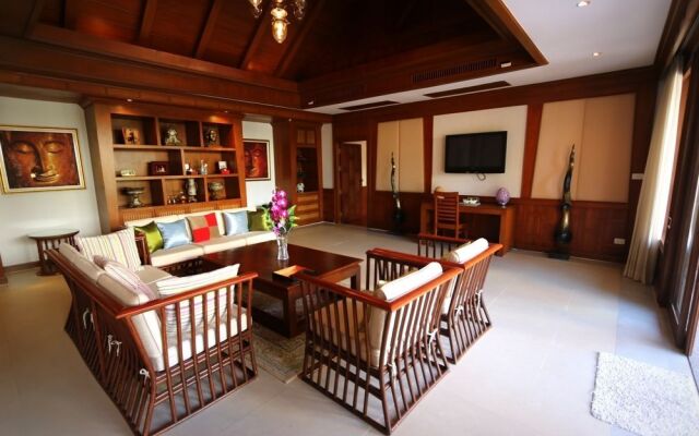 Sirinthara Villa 4 bed pool Nai Harn