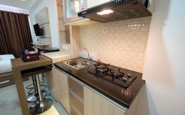 Studio Apartment near MT Haryono at Signature Park Grande By Travelio – Kitchen – Jakarta