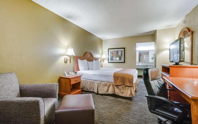 Quality Inn & Suites Dallas - Cityplace