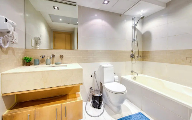 Fairfield Tower by Raine & Horne Holiday Homes