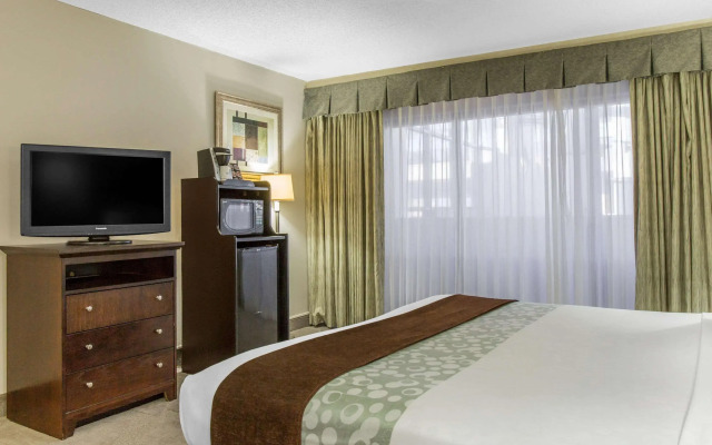 Clarion Hotel Orlando International Airport