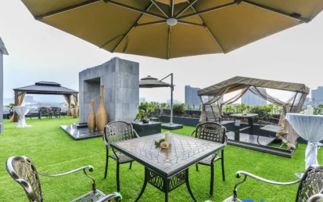 Dongyang Perfect·Elegant Residence Designer Hotel (Downtown Dongyang Branch)