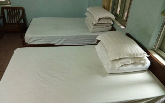 Fuhua Cards Hostel