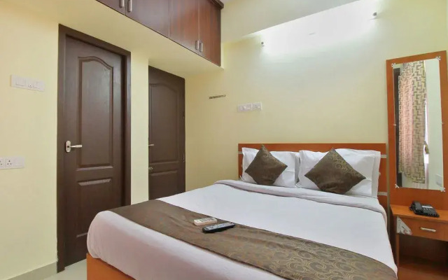 OYO 10792 Vishwa Heights