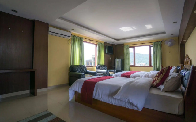 Hotel Middle Path & Spa