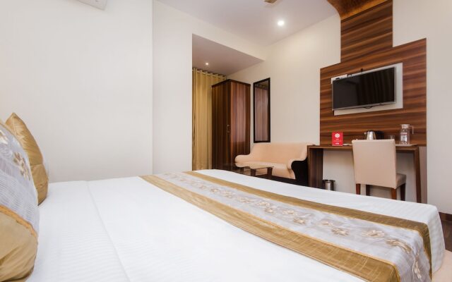 OYO 13614 Hotel Axis International
