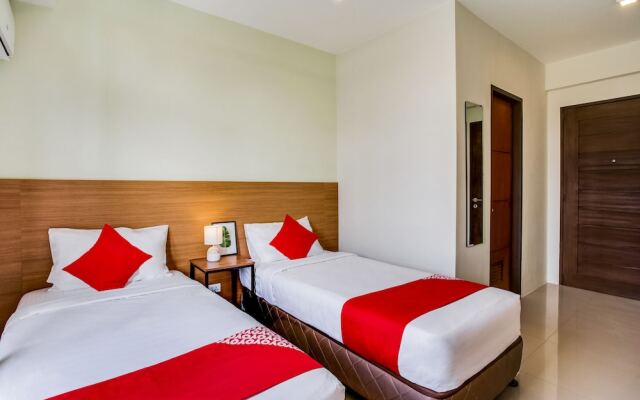 Oyo 403 Maplewave Hotel