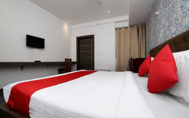 Hotel Pine By OYO Rooms