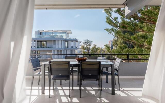 Elegant 3 Dbrm apt iin the Heart of Glyfada