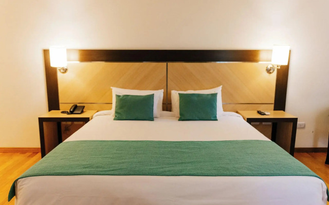Hotel Plaza Central Canning