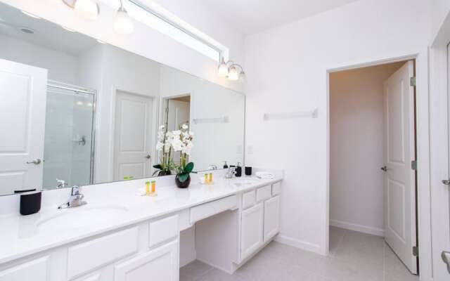 Gorgeous Family Home Sleeps 28 Blv103