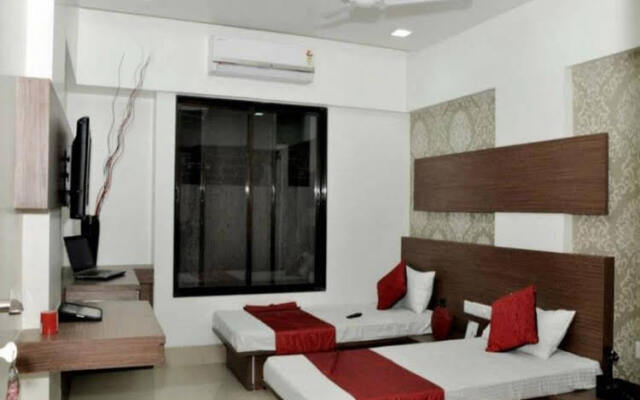 Fabhotel Blossoms Pune Airport (Viman Nagar)