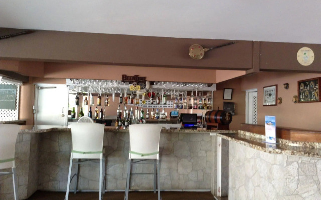 Pirate's Inn