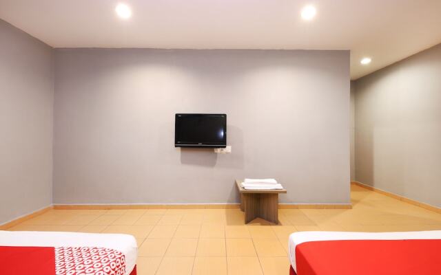 Hotel 22 by OYO Rooms