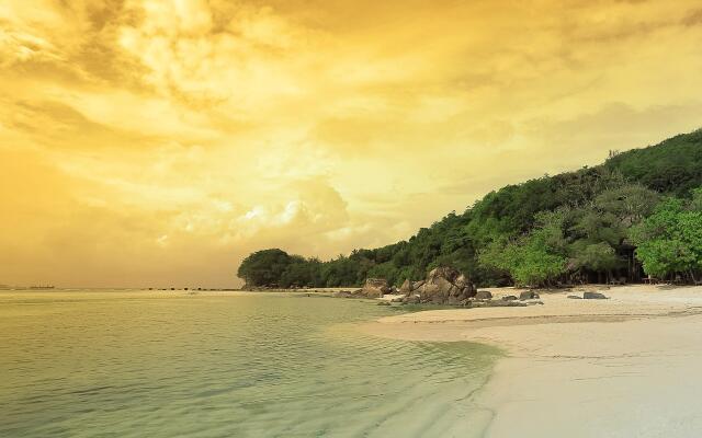 Sainte Anne Island - Beachcomber