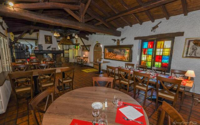 Logis Hôtel Restaurant La Chaumière