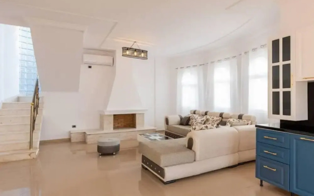 The Lake House 2 in Shkod r