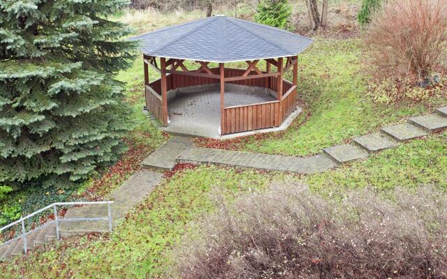 Elegant Villa in Borstendorf