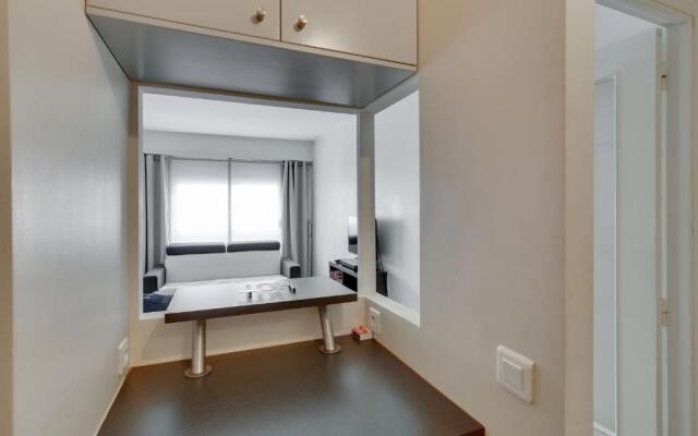 ID 326 Batignolles/ rue Saussure - Paris XVII°