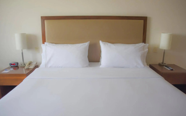 Holiday Inn Express & Suites Celaya by IHG