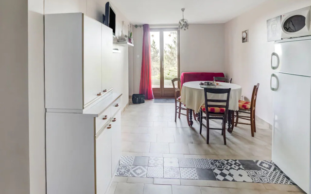 Cozy apartment in Thédirac with a shared swimming pool